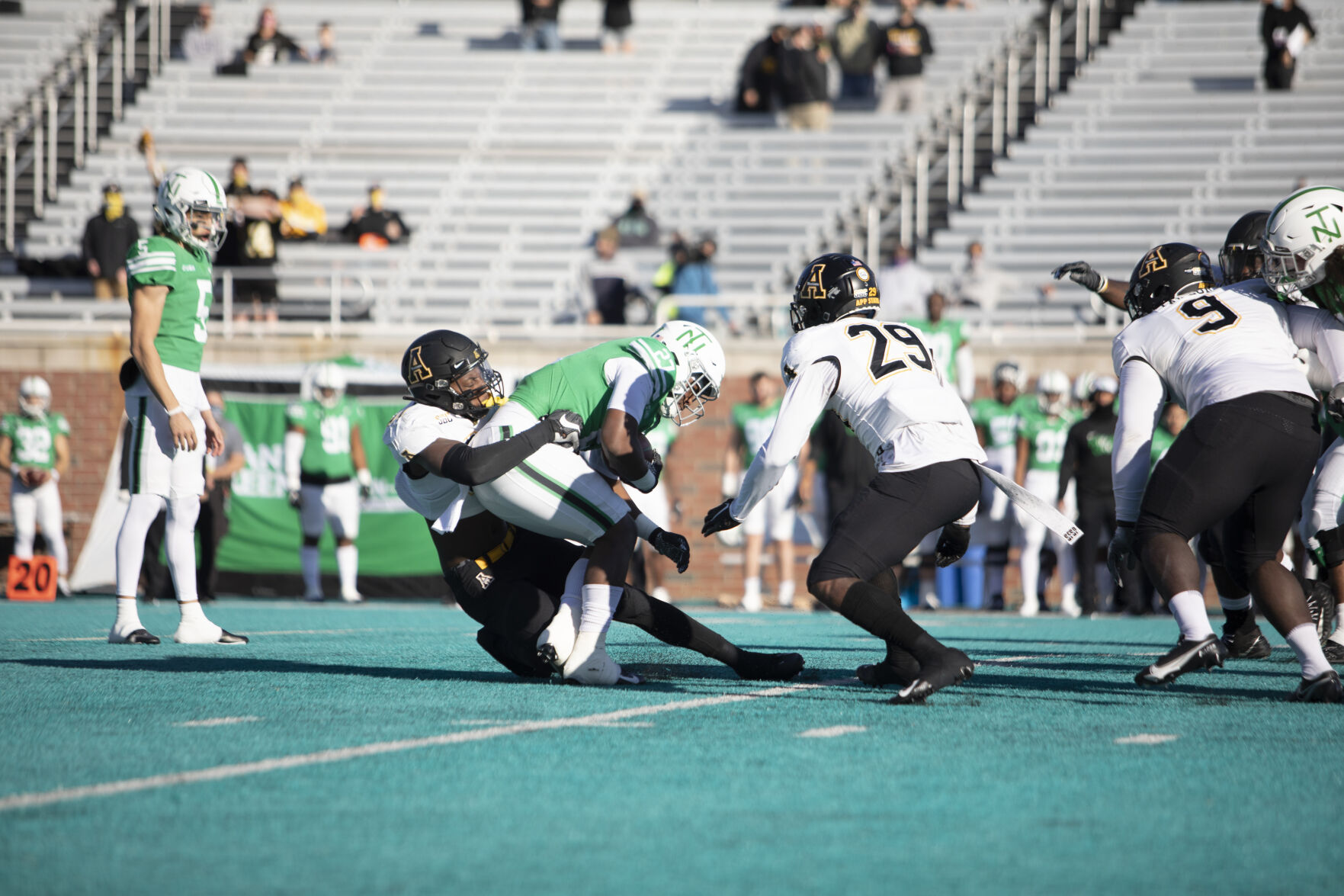 Defense1_122120.jpg